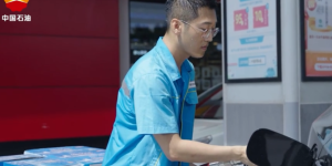 战高温斗酷暑，中国石油服务“油”我